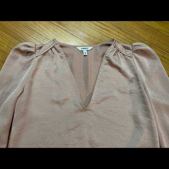 Express puff sleeve blouse - Picture 2 of 5
